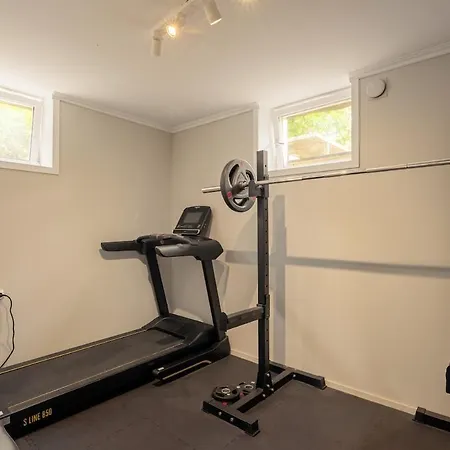 Apartmán Two Bedroom With Two Bathrooms And Private Terrace And Garden *